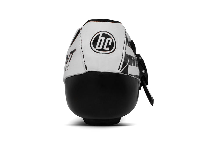 Riot Buckle White/Black (USA)
