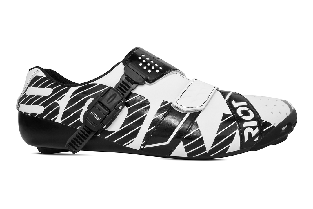 Riot Buckle White/Black (USA)