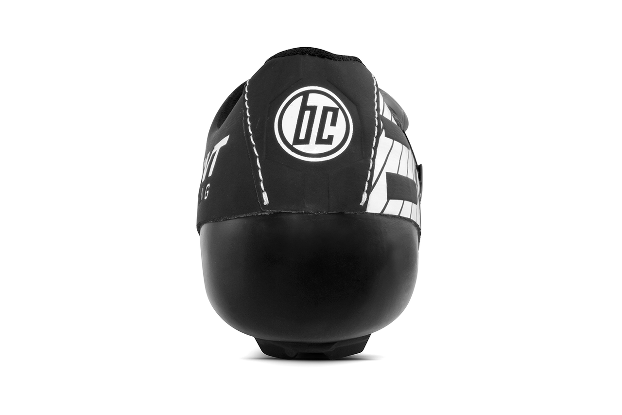 Riot+ Black/White (USA)