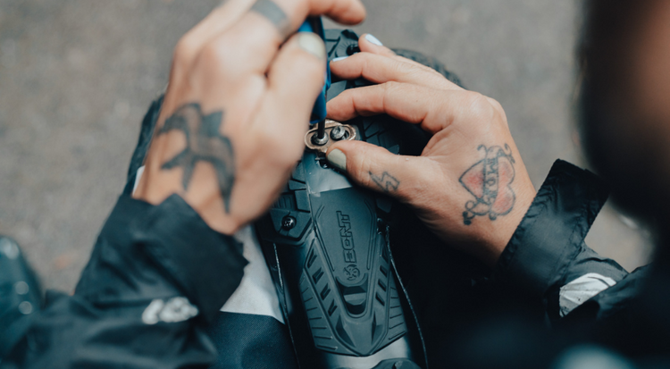 Riot MTB+ Black/Black (AUS)