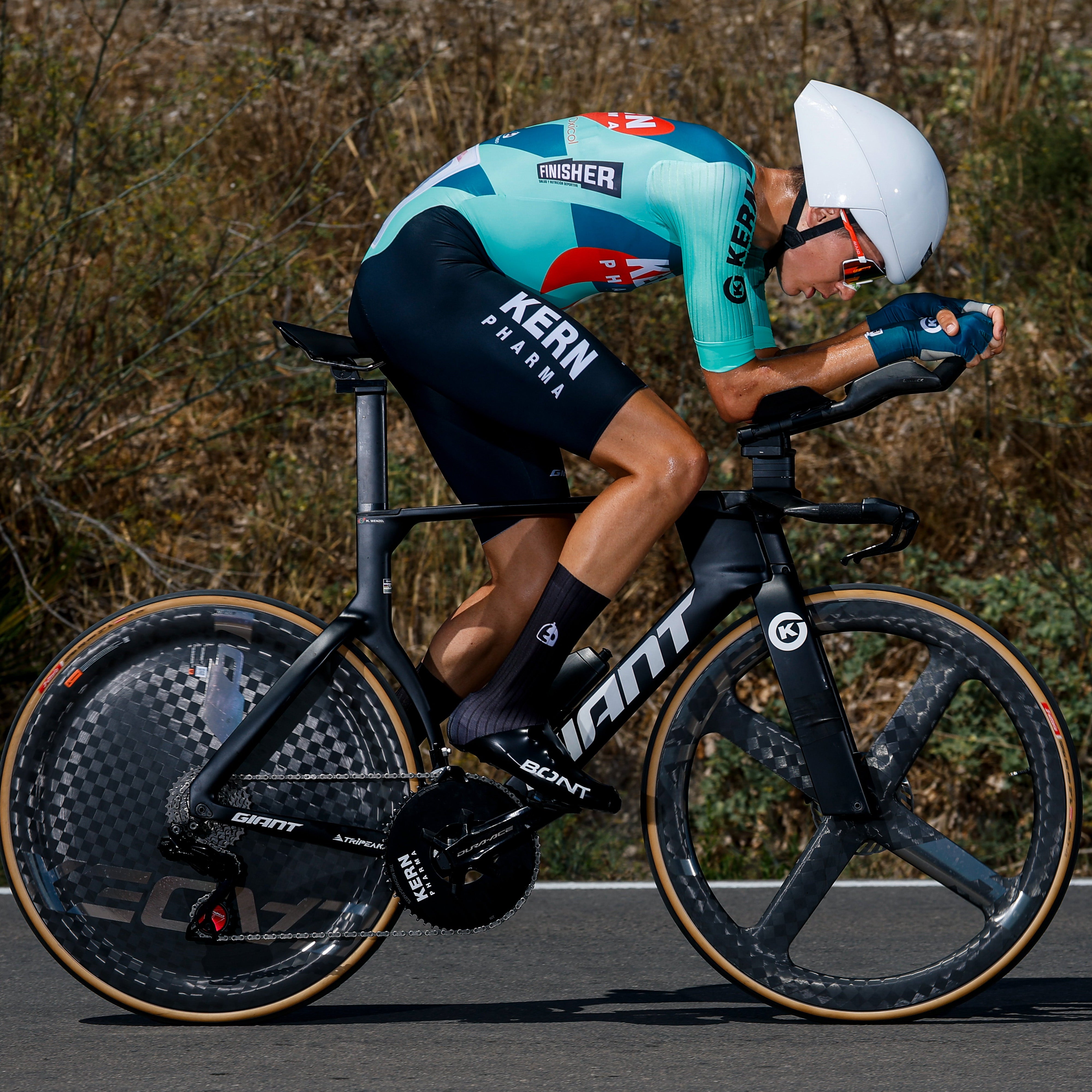 Bont Cycling Shoes | Anatomical Road, Gravel, MTB and Triathlon Shoes